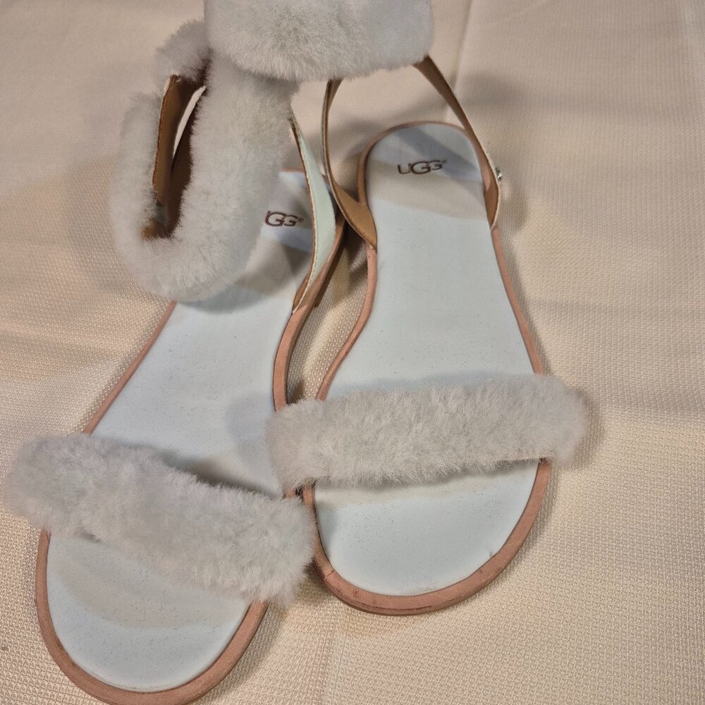 UGG nwot sandals